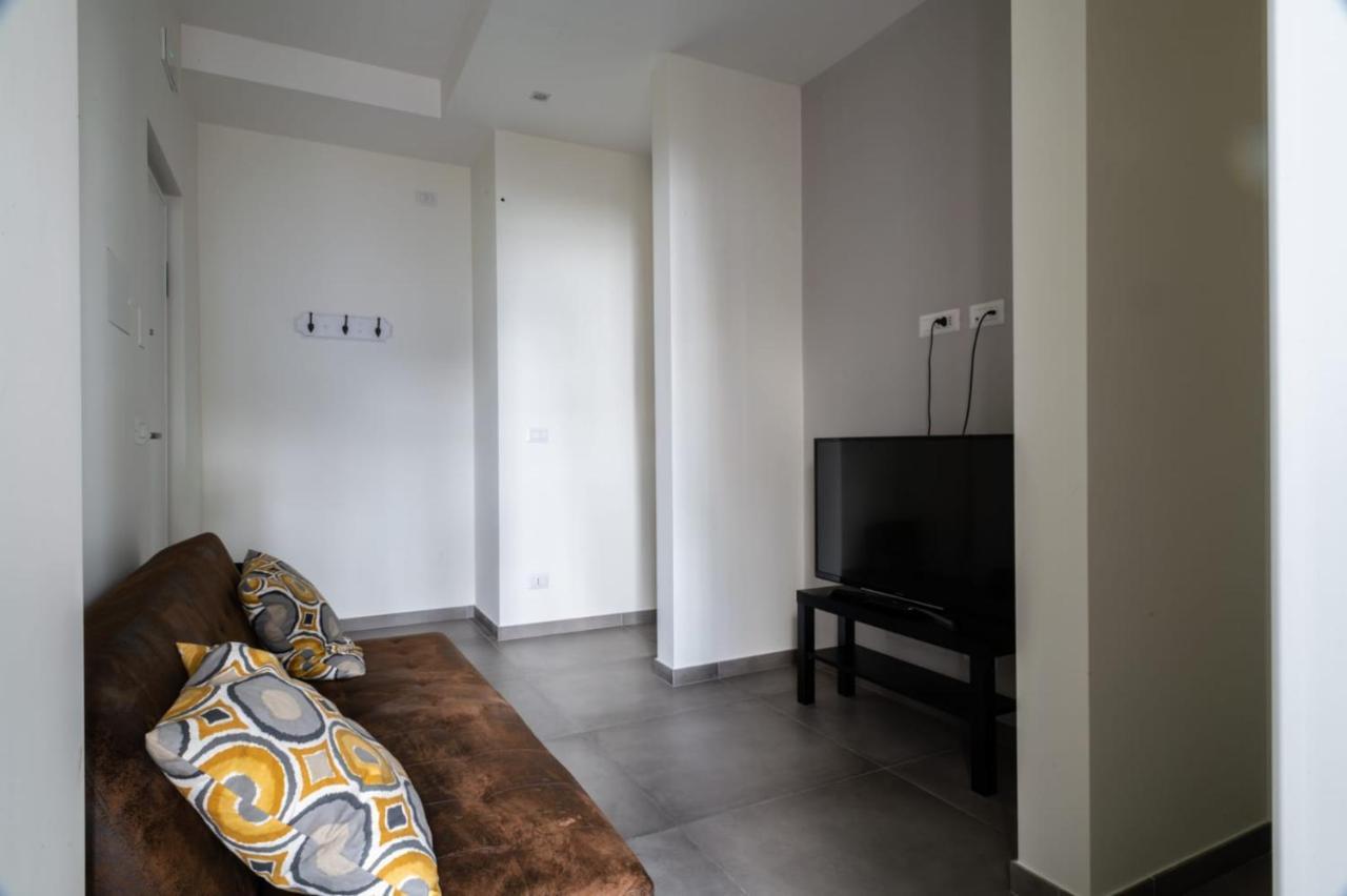 Dimora San Ferdinando 2 Apartment Bari Exterior photo